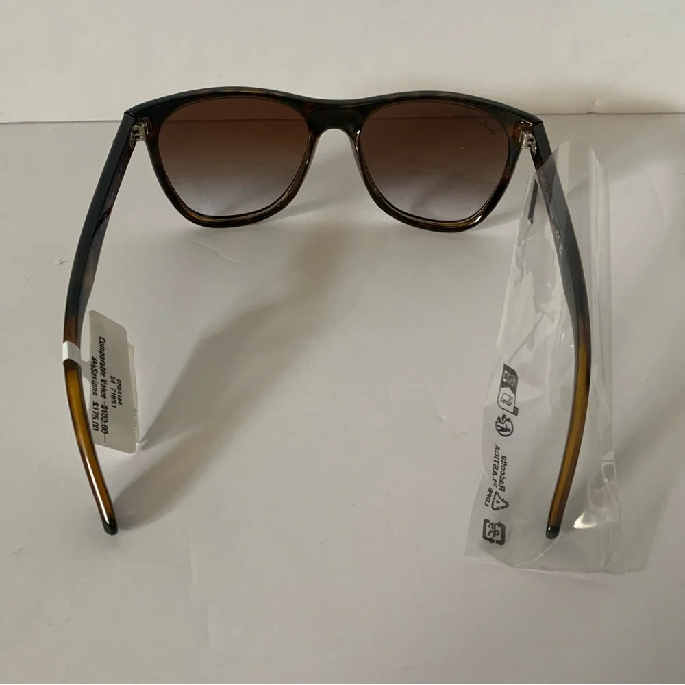 NWT. RAY-BAN 54mm Wayfarer Sunglasses